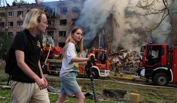 Angriffe auf Kiew und Osten der Ukraine verschärfen sich