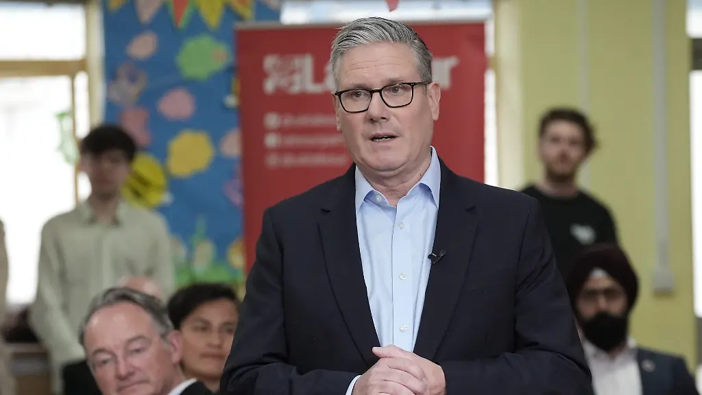 Starmer will trotz Wahldebakel im Amt bleiben