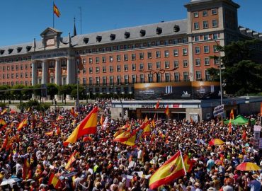 Proteste in Madrid: Rücktrittsforderungen gegen Sánchez