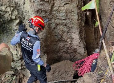 Rettungseinsatz in Laos: Dorfbewohner in Höhle eingeschlossen