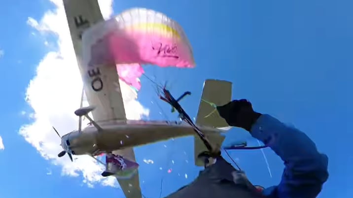 Paragliderin äußert sich nach Zusammenstoß mit Cessna