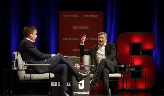 Robert Habeck: Zurück ins öffentliche Leben