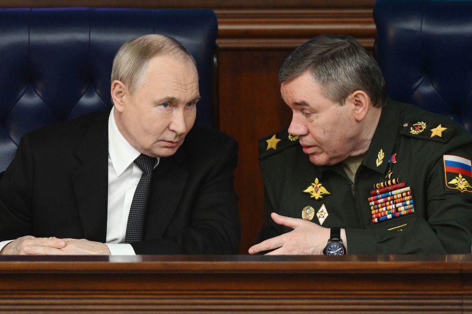 Putin und Gerassimow: Ein genauer Blick