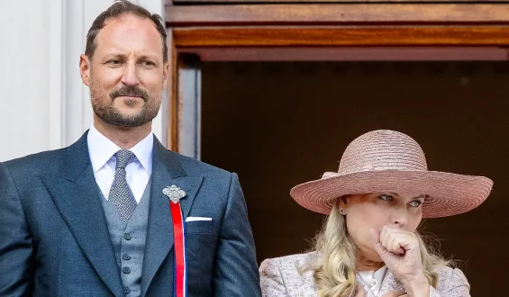 Gesundheitszustand von Mette-Marit am Nationalfeiertag