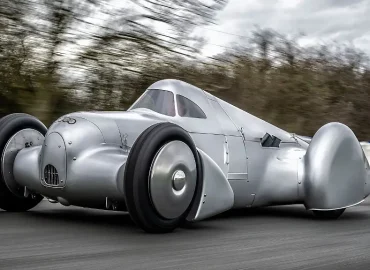 Audi belebt den legendären Auto Union Lucca Silberpfeil neu