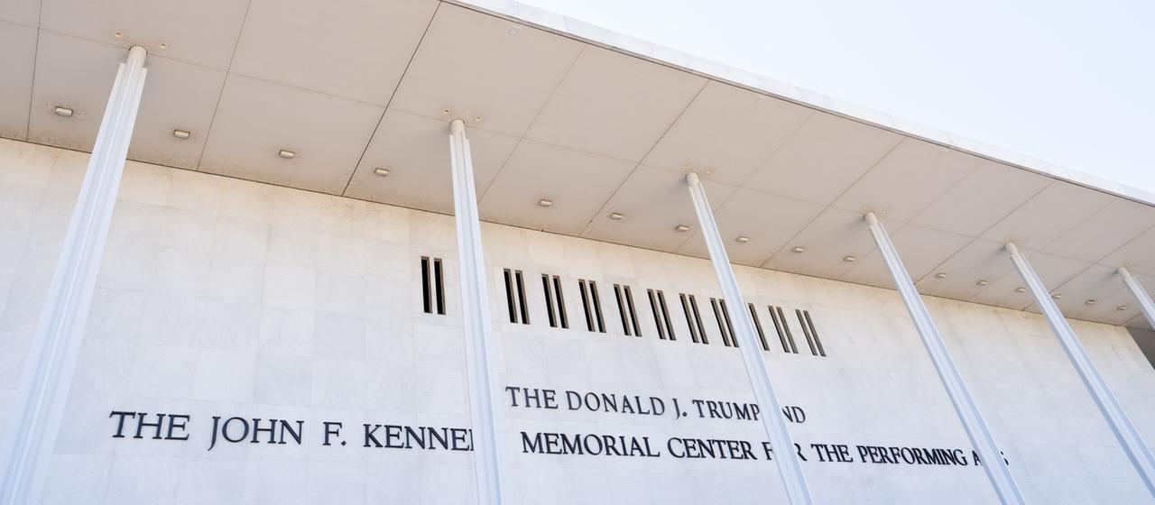 Gericht stoppt Trumps Umbenennung des Kennedy Center