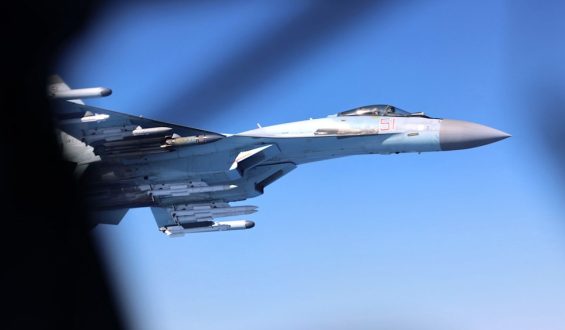 Russische Kampfjets fangen britisches Militärflugzeug über Schwarzem Meer ab