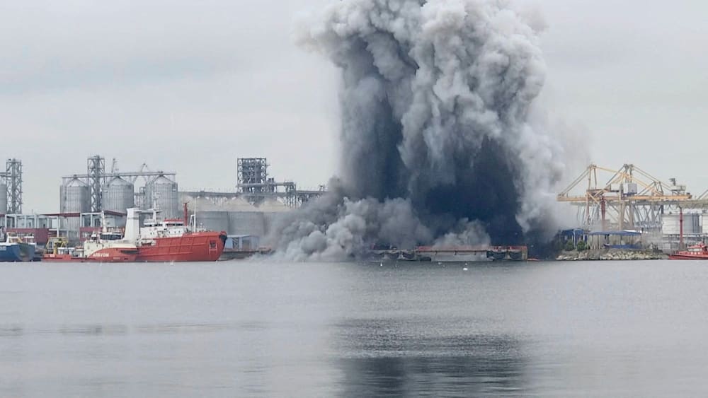Explosion einer ukrainischen Seedrohne im rumänischen Hafen von Konstanza