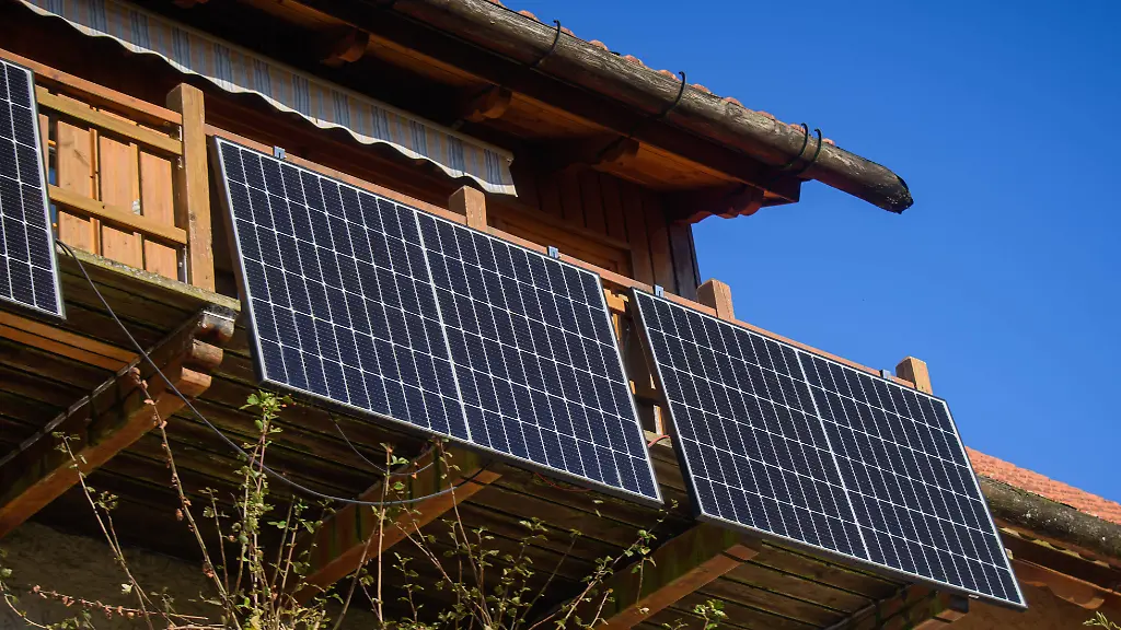 Sonne satt: Solakon-Set mit Speicher 546 Euro günstiger
