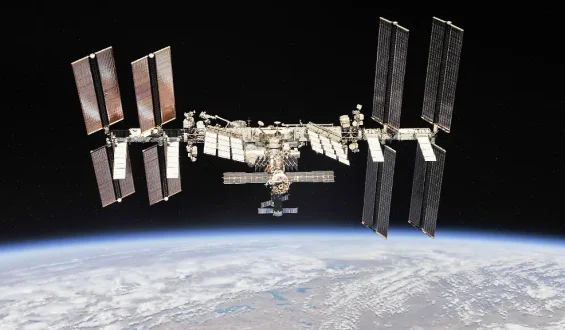 Astronauten müssen ISS wegen Lecks verlassen