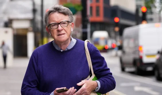 Mandelson-Affäre setzt britische Regierung unter Druck