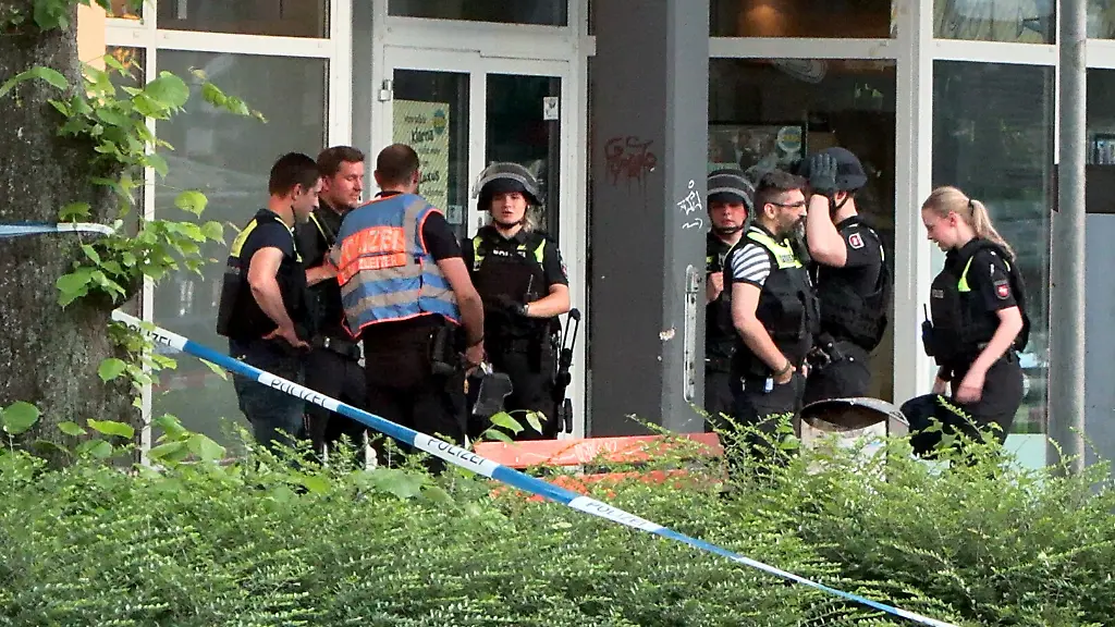 Schüsse in Buxtehude: Mann in Lebensgefahr – Täter flüchtig