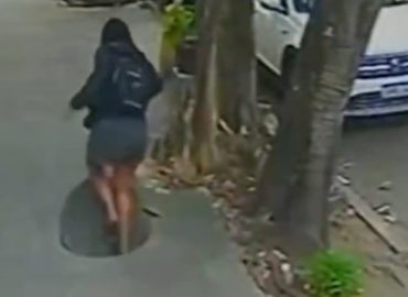 Gefährlicher Vorfall in Rio: Frau stürzt in Gully
