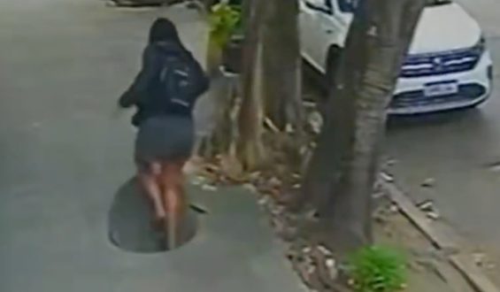 Gefährlicher Vorfall in Rio: Frau stürzt in Gully