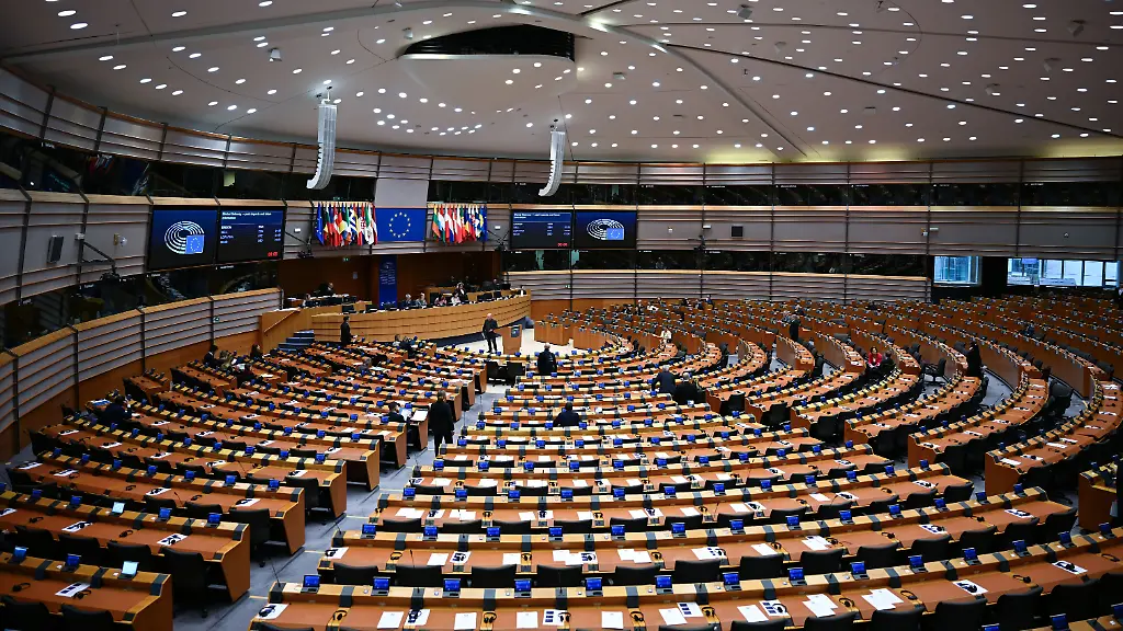 Ermittlungen wegen Veruntreuung von EU-Geldern gegen ID-Fraktion
