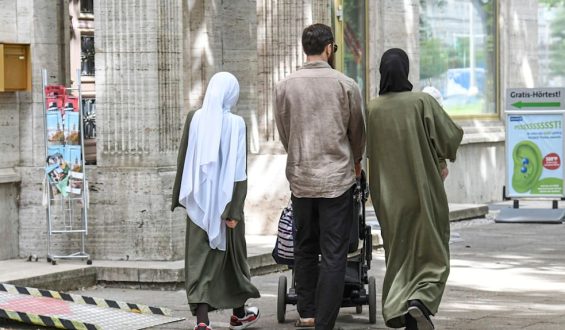 Koalition muss Fehler in Asylverordnung korrigieren