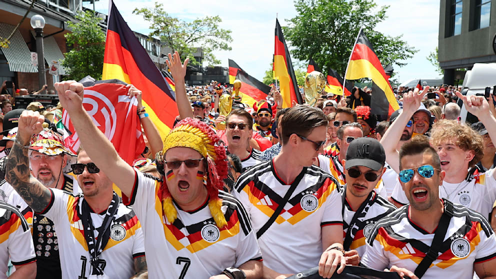 Holland Triumphiert Über Schweden und Führt WM-Gruppe an