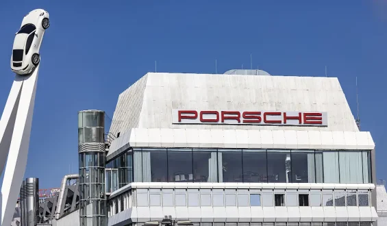 Porsche-Aktionäre unter Druck – Führungswechsel bringt Widerstand