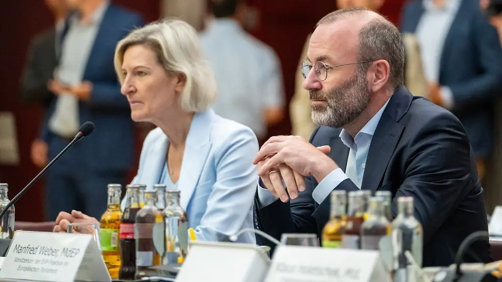 Zusatzeinkünfte durch Nebenjobs im EU-Parlament