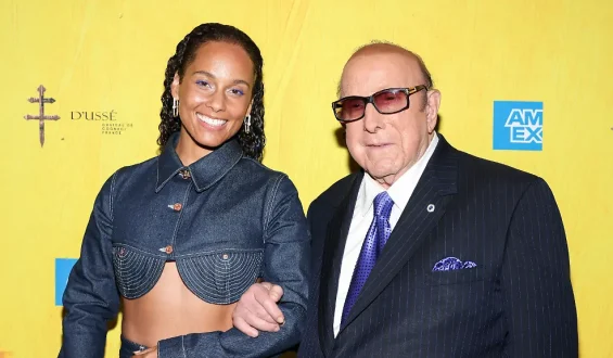 Alicia Keys verabschiedet sich von Clive Davis