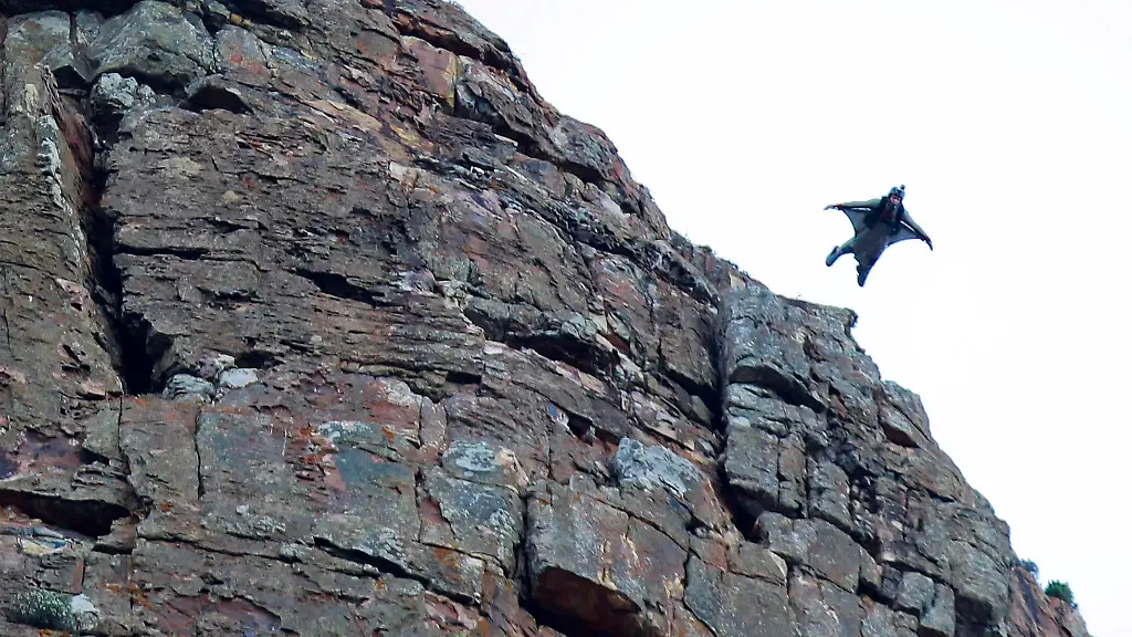 Tragischer Unfall in der Schweiz: Deutscher bei Wingsuit-Sprung tödlich verunglückt