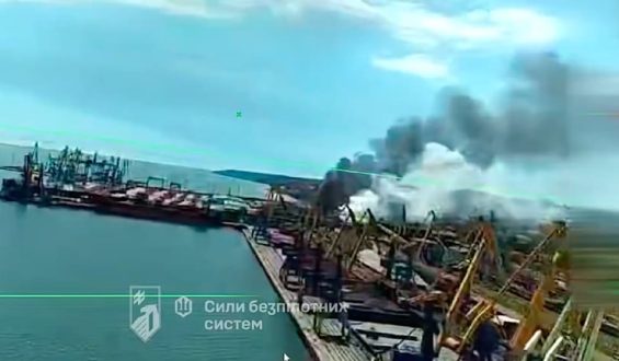 Drohnenangriff auf Mariupol: Strategischer Hafen blockiert