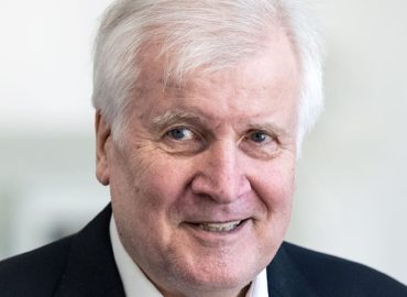Seehofer sieht sich in Asylpolitik bestätigt