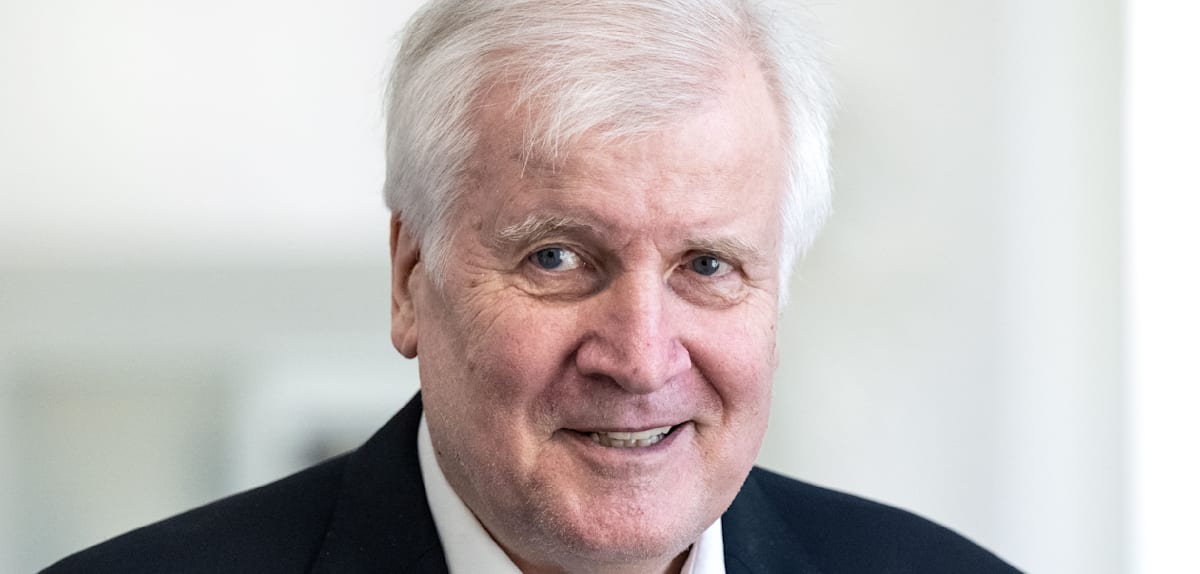Seehofer sieht sich in Asylpolitik bestätigt