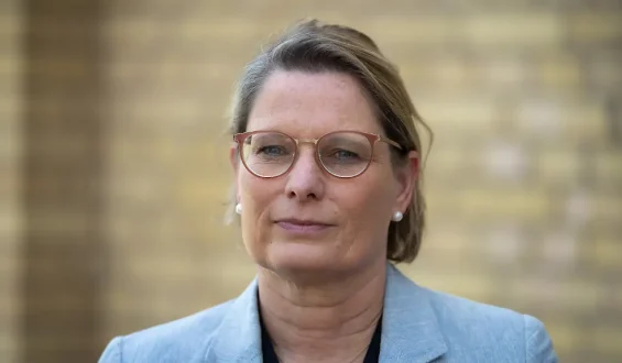 Justizministerin Hubig fordert klare Zustimmung für einvernehmlichen Sex und längere Verjährungsfrist