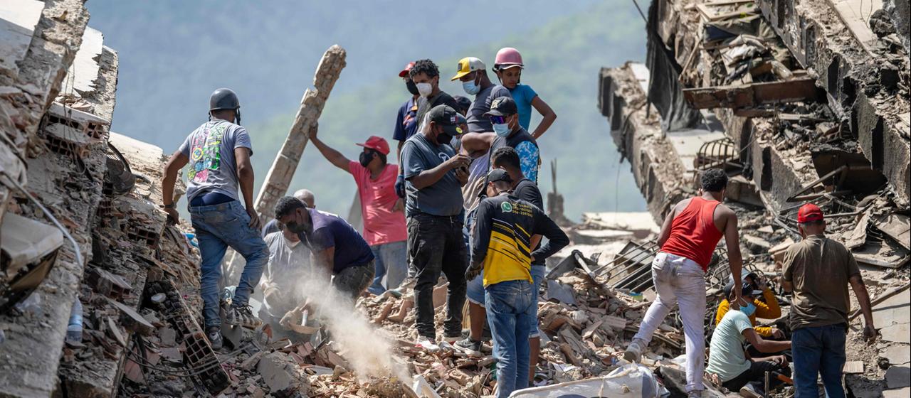 Notlage in Venezuela: Überlebende kämpfen um Hilfe
