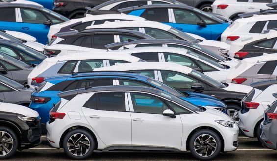 Elektro- und Hybridautos treiben EU-Automarkt voran