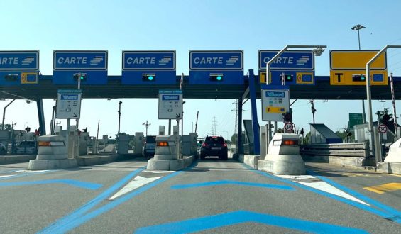 Rückerstattung von Mautgebühren bei Stau auf italienischen Autobahnen