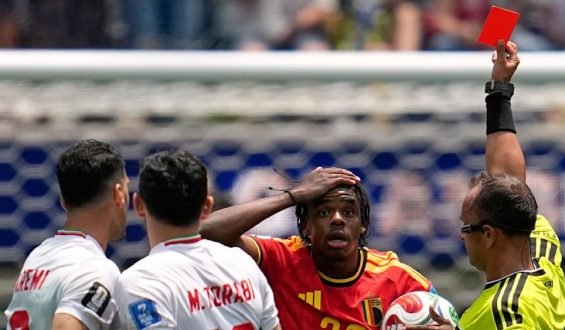 Rote Karte für Belgien – Diskussionen nach umstrittener Entscheidung