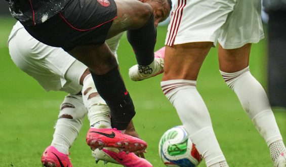 Schwere Verletzung von Ismael Koné überschattet WM-Spiel