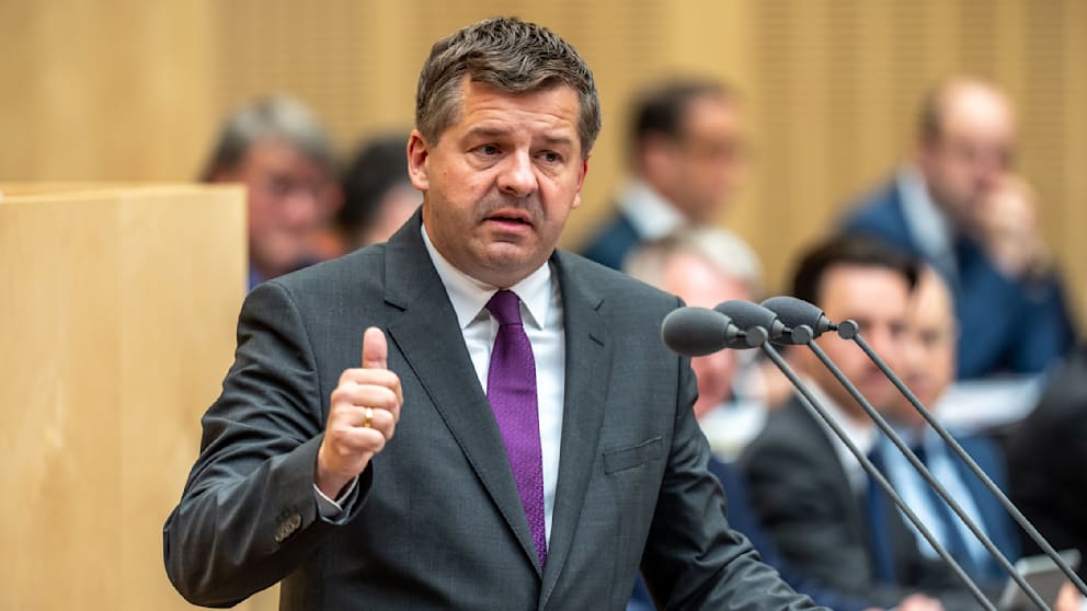 Sachsen-Anhalts Ministerpräsident unter Druck: Auswirkungen auf die Landtagswahlen