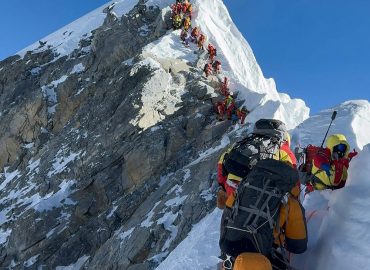 Bergführer überlebt sechs Tage in der Everest-Todeszone