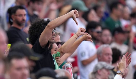Proteste und Kontroversen beim WM-Spiel Iran gegen Neuseeland