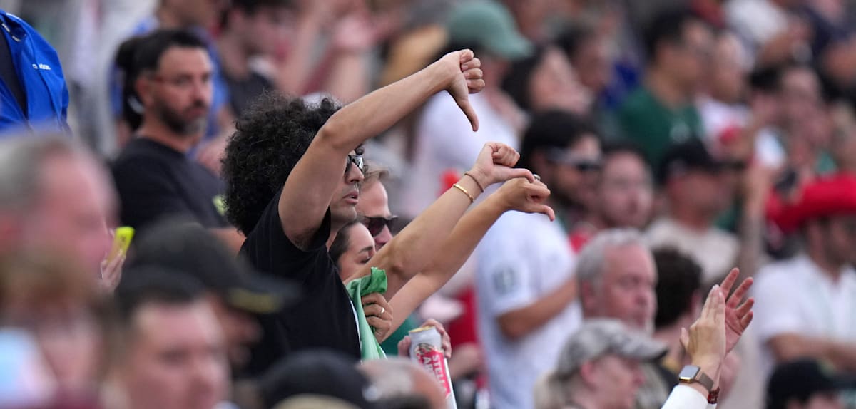 Proteste und Kontroversen beim WM-Spiel Iran gegen Neuseeland