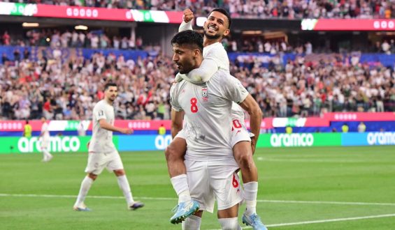 Emotionen und Politik beim Spiel Iran gegen Neuseeland in Los Angeles