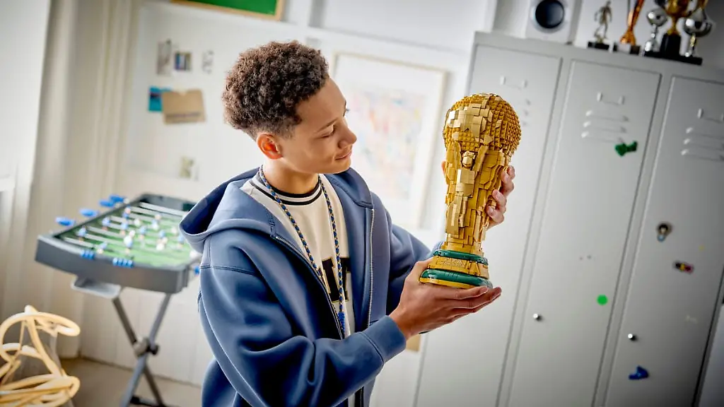 WM-Pokal aus Klemmbausteinen: Lego-Bestseller zur Fußballweltmeisterschaft