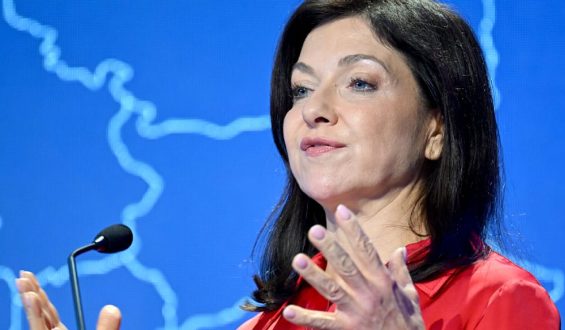 Kritik an Bundeswirtschaftsministerin Katherina Reiche bei Personalversammlung