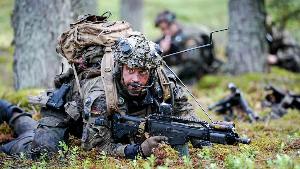 Kämpfen, Essen und Ruhen im Wald – Die Bundeswehr im Baltikum