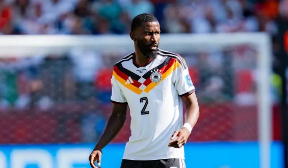 BVB Unterstützt Nico Schlotterbeck nach WM-Aus