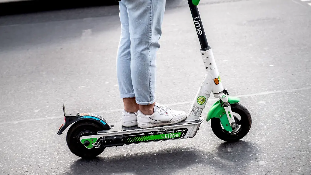 Erhöhte Fahrtsicherheit bei E-Scootern: Neue Regeln und aktuelle Vorschriften