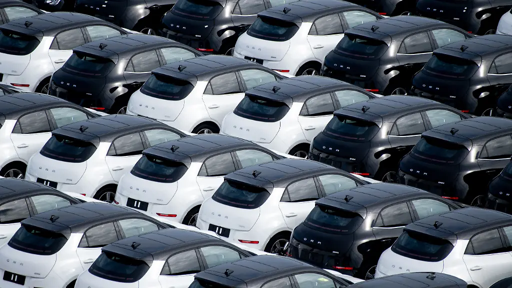 Deutsche Hersteller unter Druck – Der Einbruch auf Chinas Automarkt