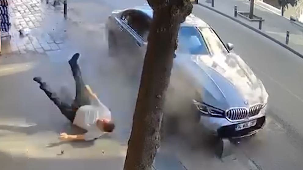 Raser verursacht schweren Unfall in Istanbul
