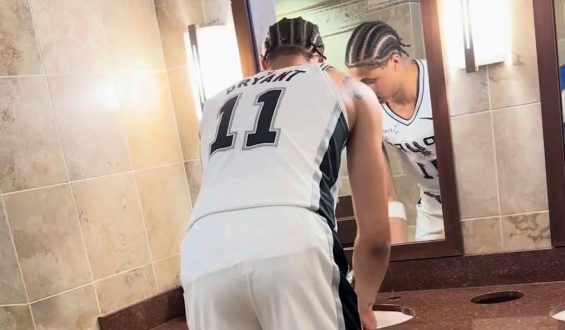 NBA-Spieler Carter Bryant nutzt Fan-Toilette während Playoff-Spiel