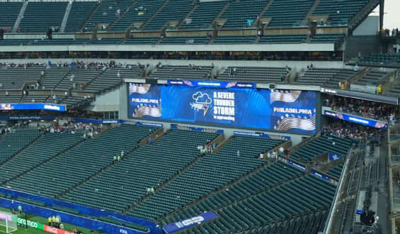 Gewitter führt zu Spielunterbrechung bei WM-Match in Philadelphia