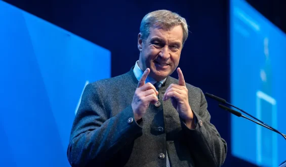 Söder plant Kürzungen beim Bürgergeld und Einführung der Bezahlkarte