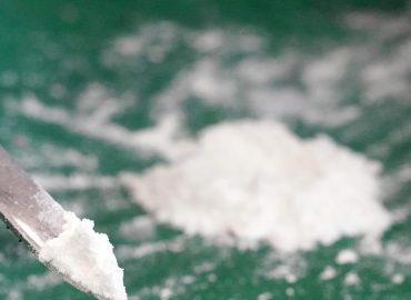 Mehr junge Menschen experimentieren mit Drogen
